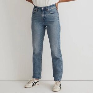 Madewell Tall Curvy '90s Straight Jean in Enmore Wash